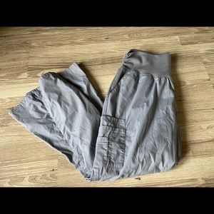 JAANUU Women’s 1X XL Gray Elastic Waistband Nursing Scrubs Medical Pockets